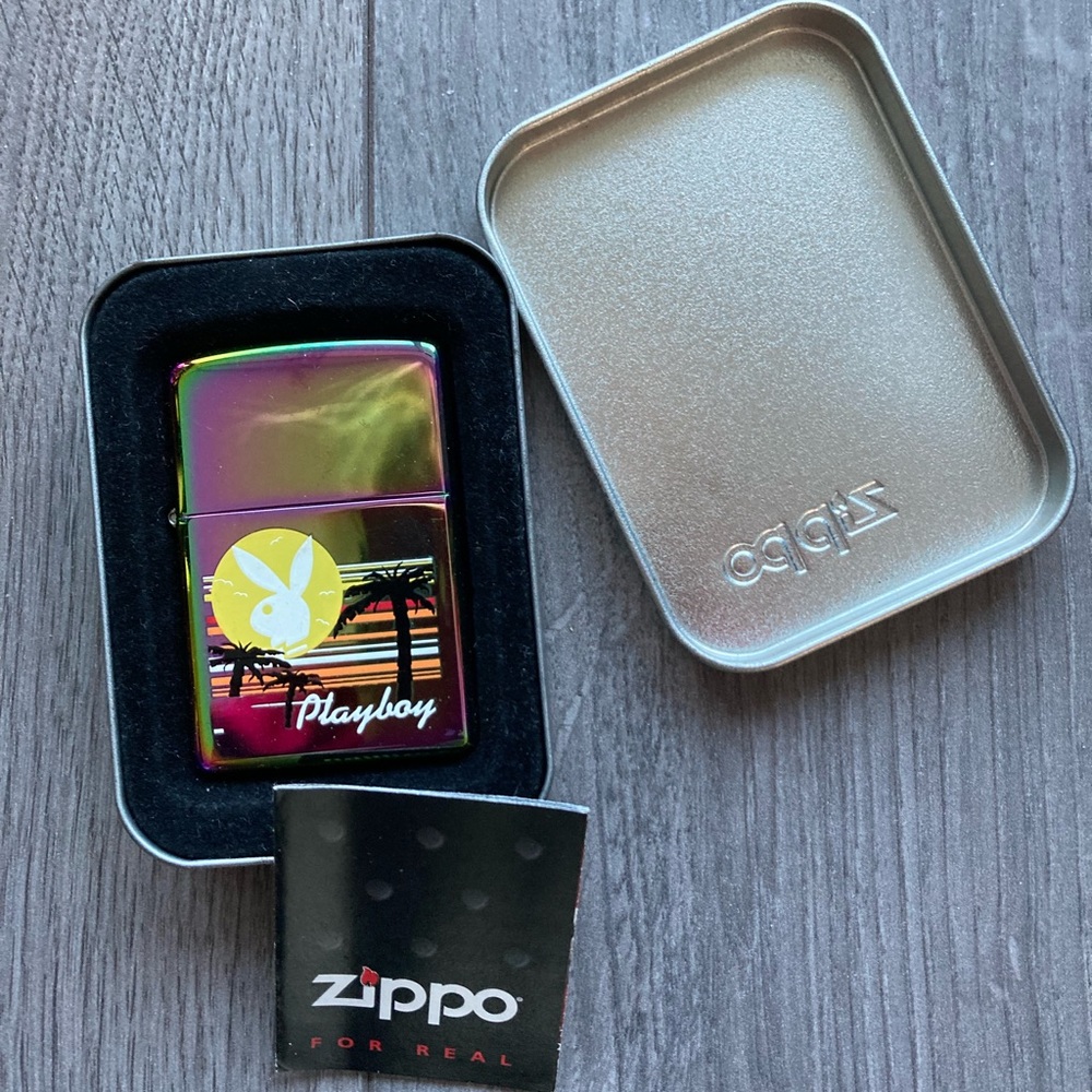 Zippo Lighter Playboy Sunset, Iridescent, 2005 USA - Picture 1 of 5